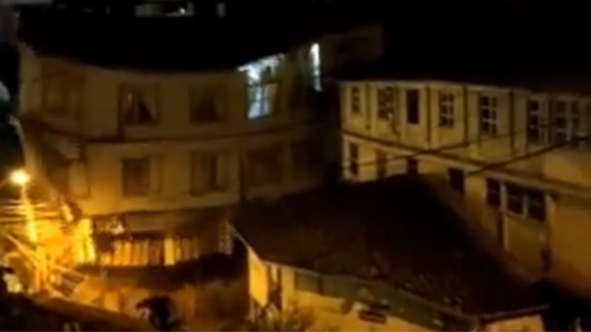 VIDEO: Colapsan edificios por socavón, alrededor de 300 evacuados