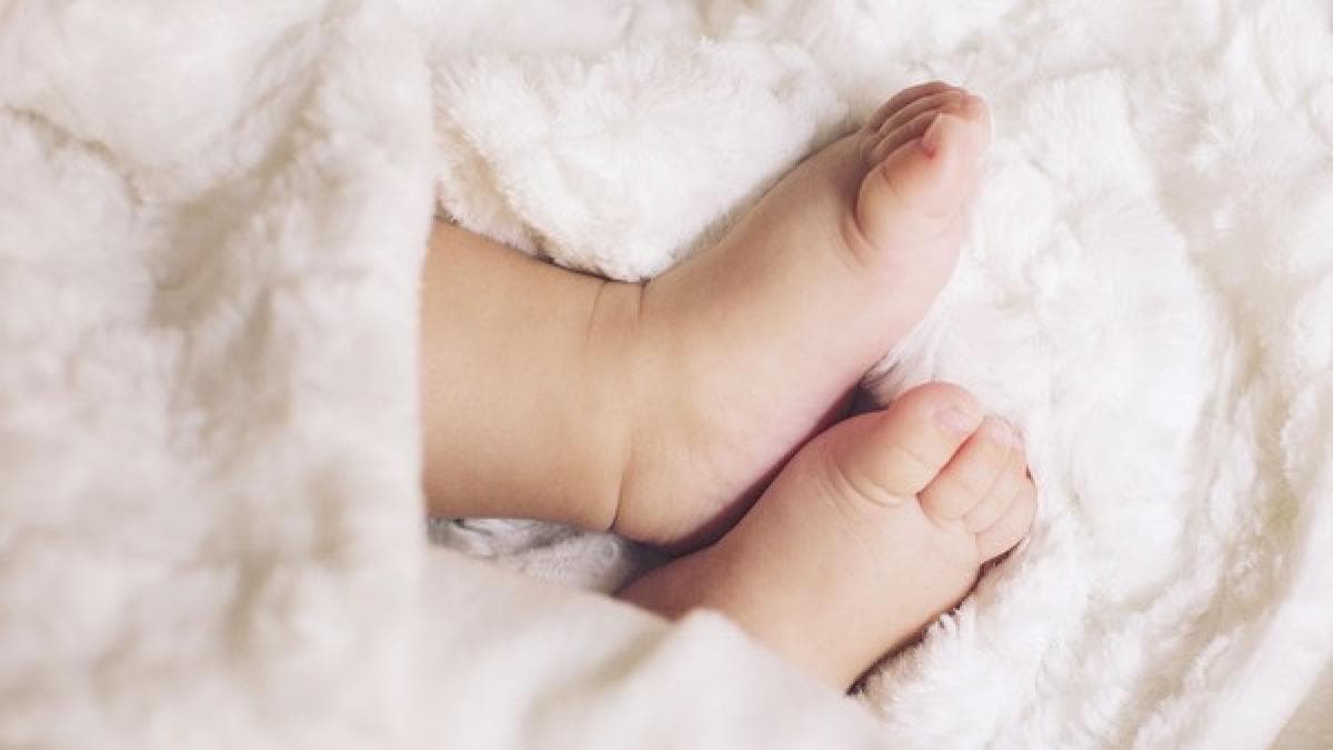 Bebé queda con daño cerebral luego de ingerir un juguete "no tóxico"