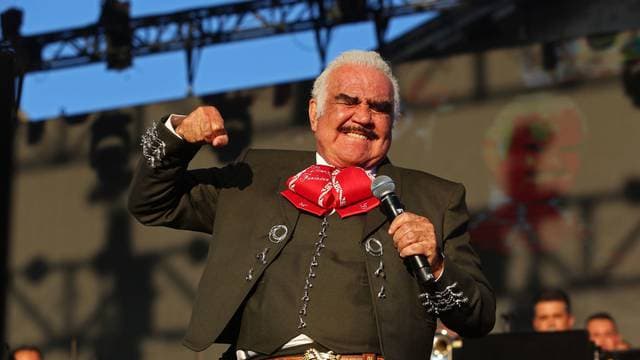 Nieto de Vicente Fernández asegura que salud de su abuelo está estable tras recaída