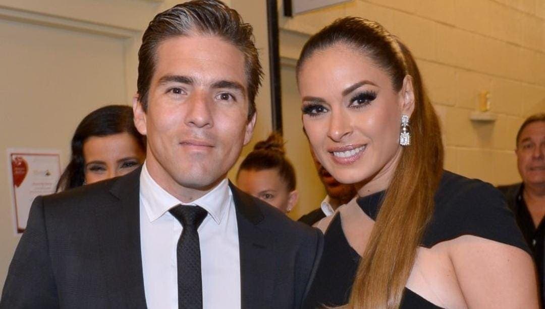 Rinde protesta como diputado el esposo de Galilea Montijo
