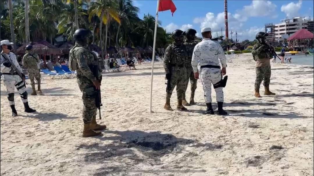 SICARIOS ACUÁTICOS: Disparan al menos en 20 ocasiones en Playa Langosta de Cancún