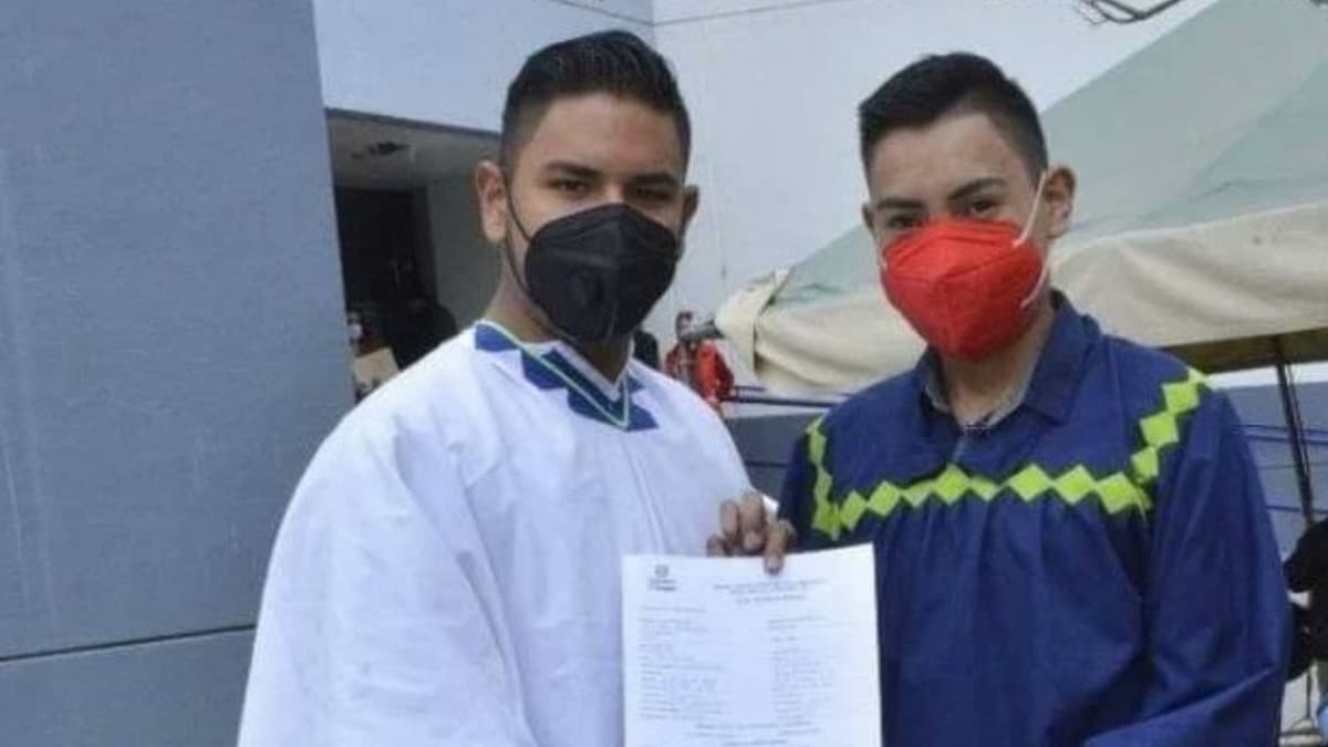 Carlos y Rogelio se convierten en la primera pareja LGBT rarámuri que contrae nupcias en Chihuahua