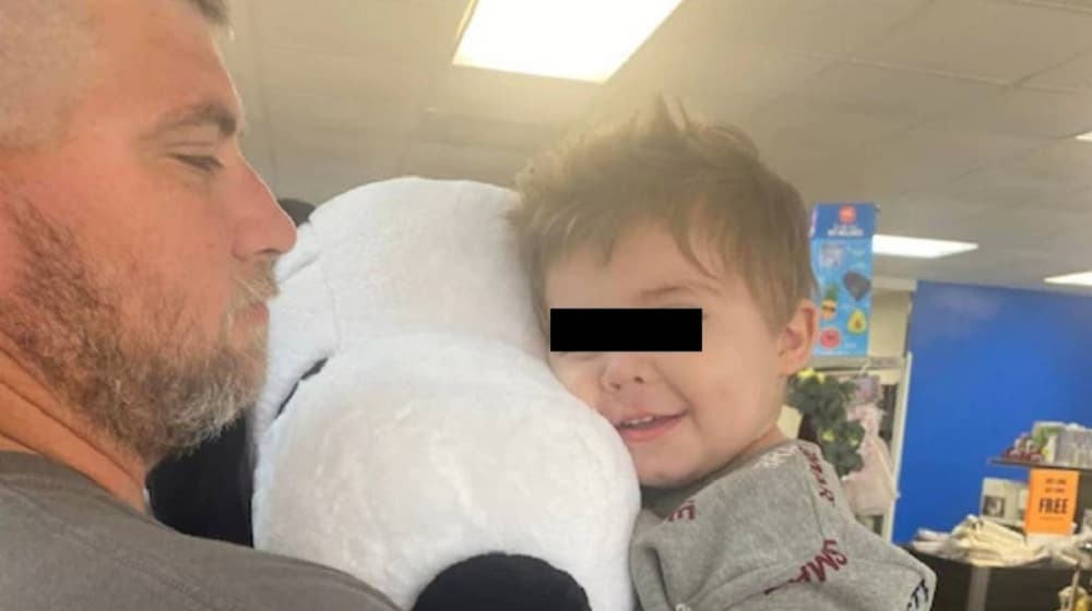 ¡Héroe! Niño de dos años salva a su familia de un incendio