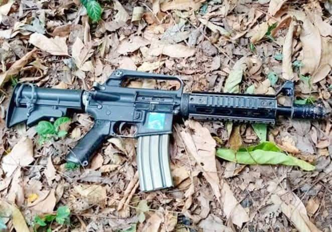 Hallan en lote baldío armas de los policías emboscados en la zona sur