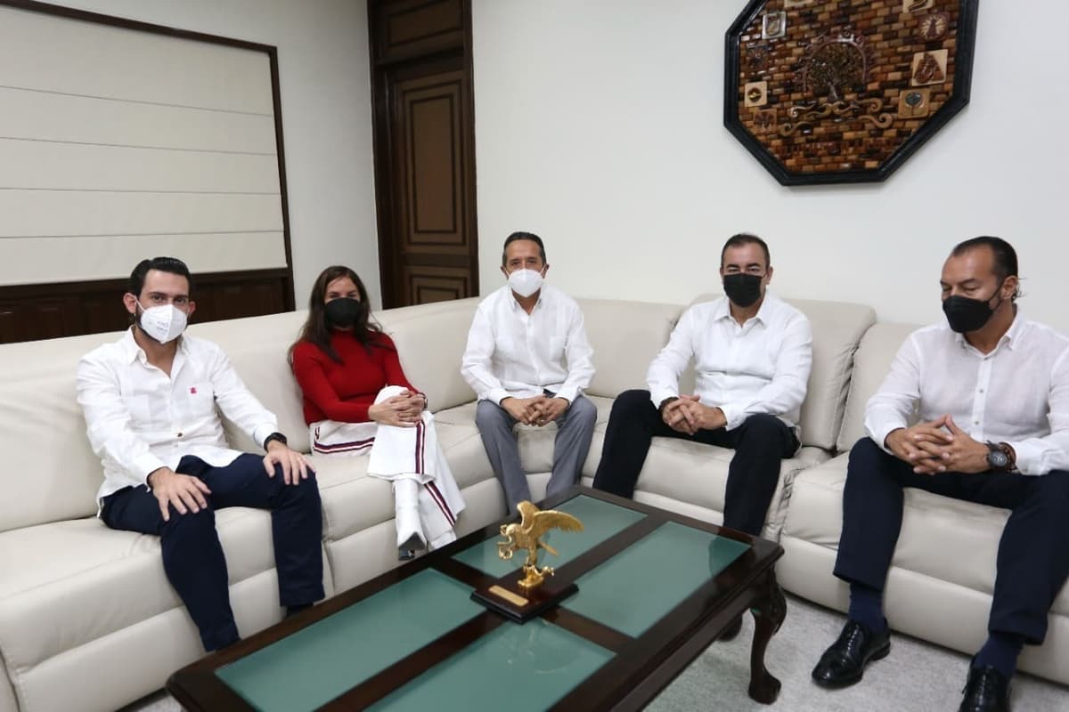 Realiza Carlos Joaquín cambios en su gabinete: Bernardo Cueto, nuevo secretario de Turismo