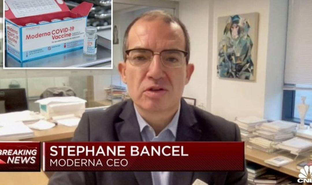 Cuarta dosis sería necesaria para el otoño, afirma directivo de Moderna