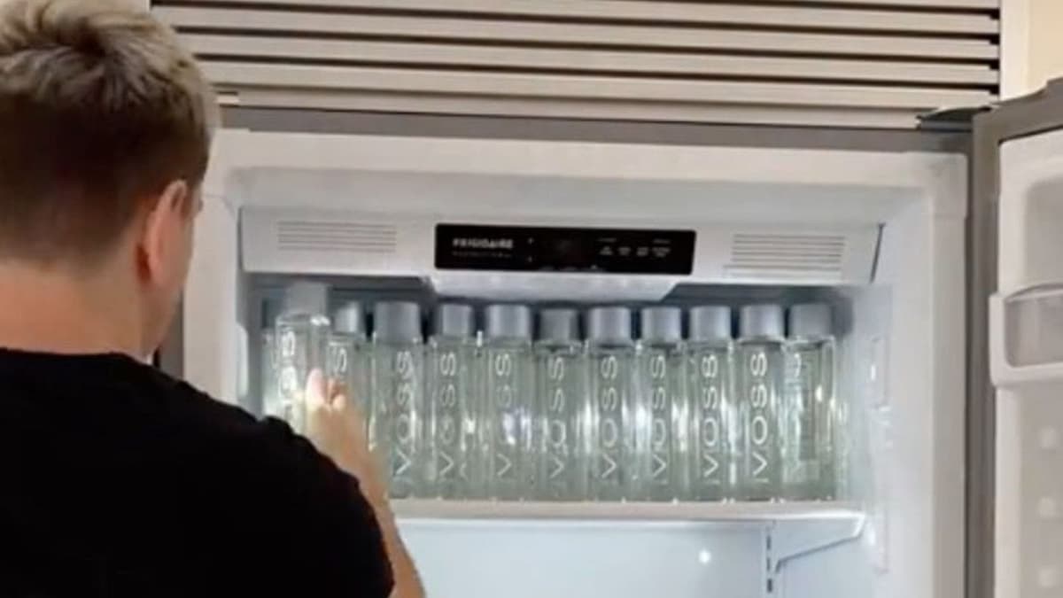 Hombre se gasta 40 mil pesos al mes en 'agua de alta gama', creen que lo estafan