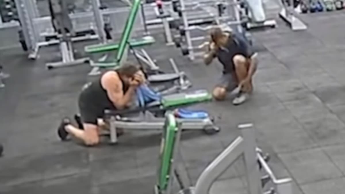 VIDEO: Golpea con pesa a un hombre en el gimnasio y le fractura el cráneo