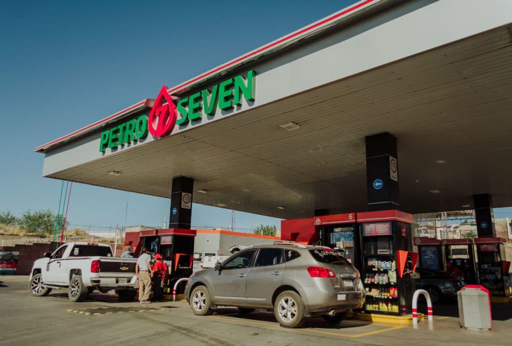 Chihuahua: Trabajador de gasolinera sale a comer y se roba 15 mil pesos de las ventas