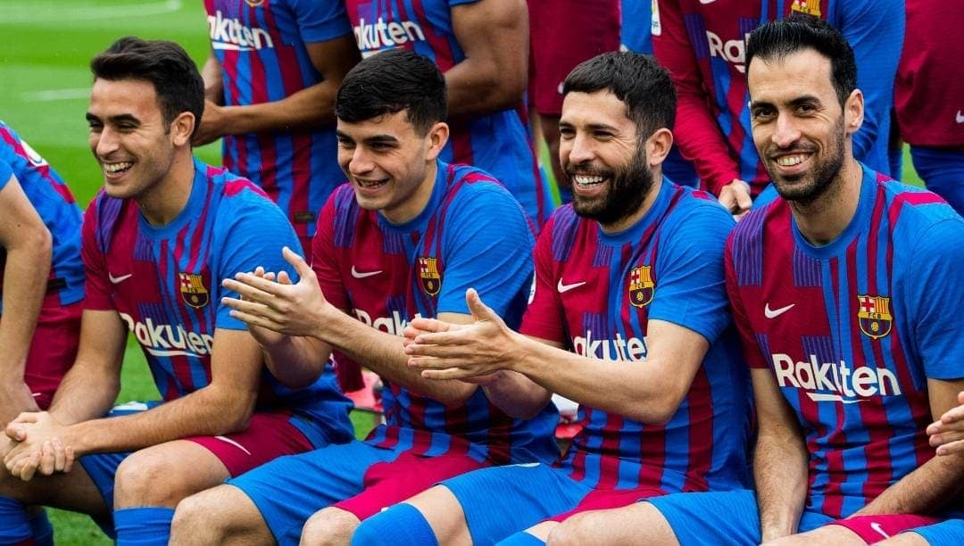 Video: Reciben al Barcelona con el Cielito Lindo a su llegada a Estambul