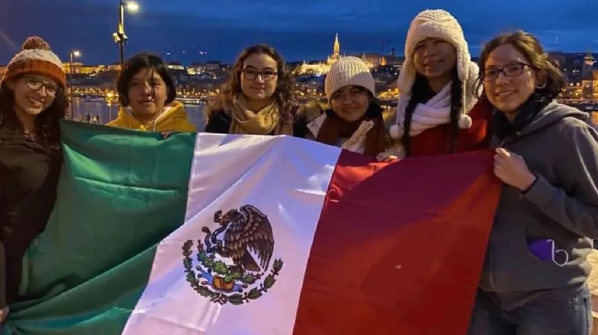 Jóvenes mexicanas triunfan en olimpiadas europeas de matemáticas 
