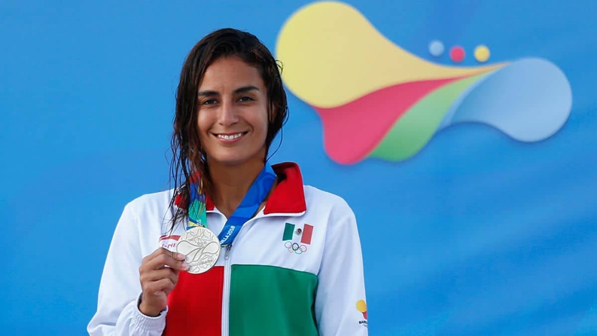 Anuncia Paola Espinosa su retiro tras 28 años de trayectoria