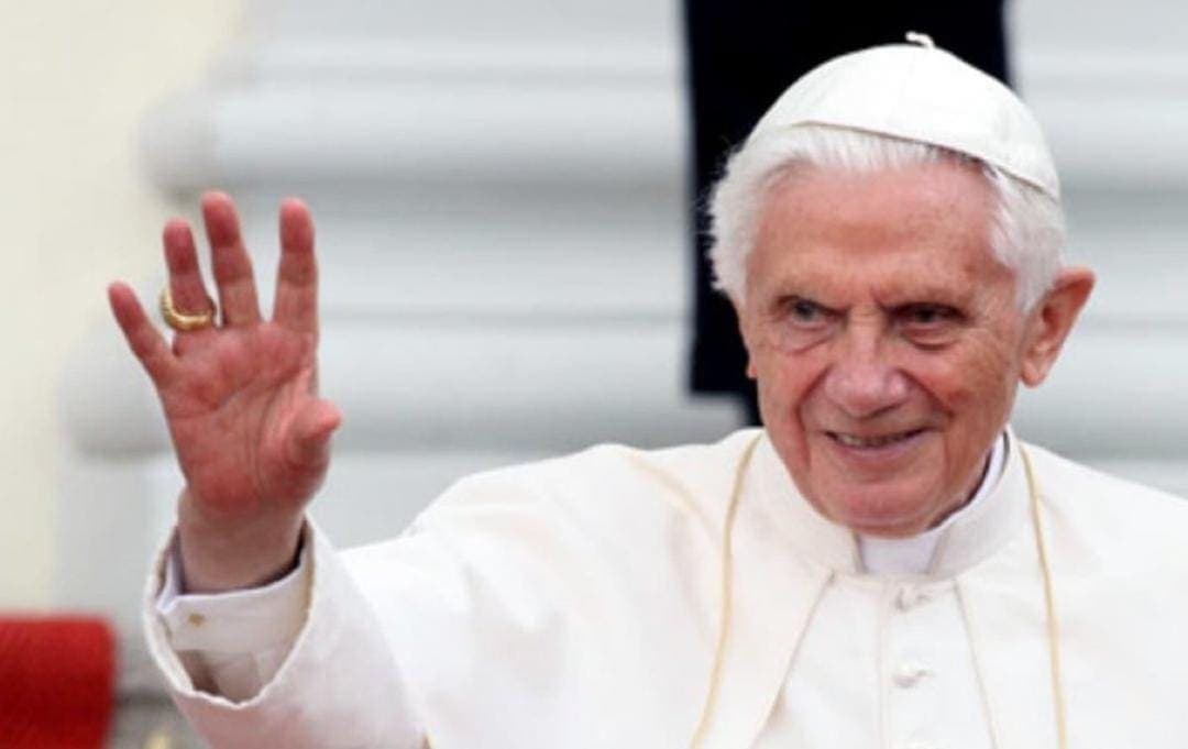 Alemán denuncia a Benedicto XVI por encubrir casos de abuso
