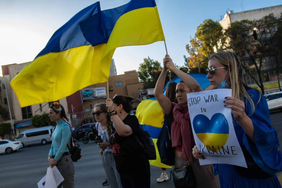 A cuatro meses de guerra en Ucrania, 130 ucranianos continúan en Quintana Roo