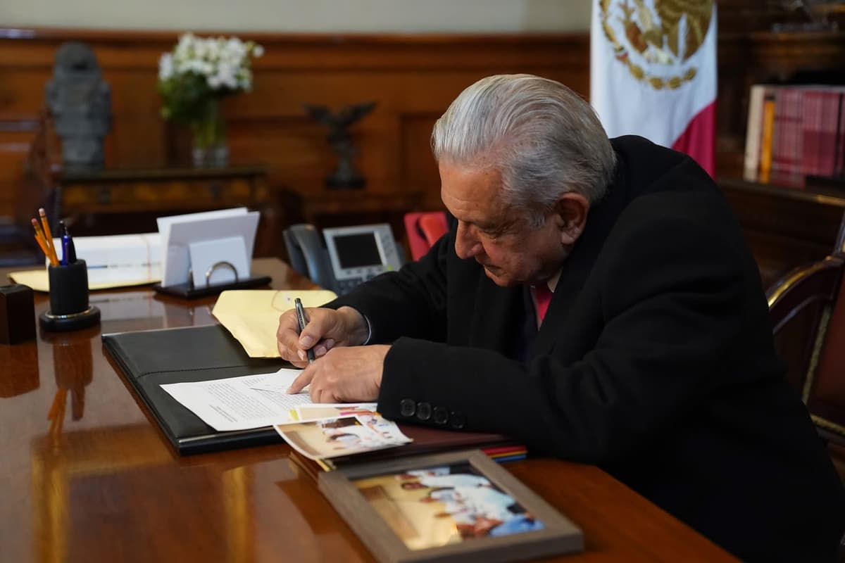 AMLO: gobierno pasará de la austeridad republicana a la pobreza franciscana
