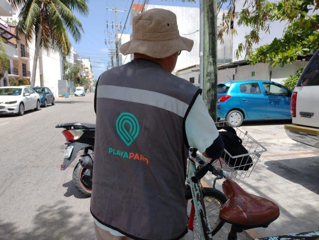 PlayaParq recibió en junio casi millón y medio de pesos en ingresos y paga 9 mil pesos mensuales de sueldo