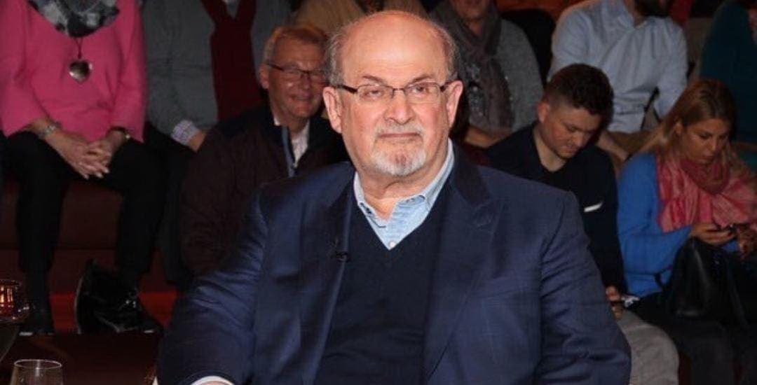 Video: Apuñalan al escritor Salman Rushdie durante un evento en Nueva York