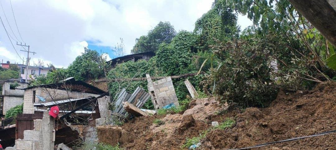 Lluvias en Chiapas causan deslizamiento que arrasa cuatro casas
