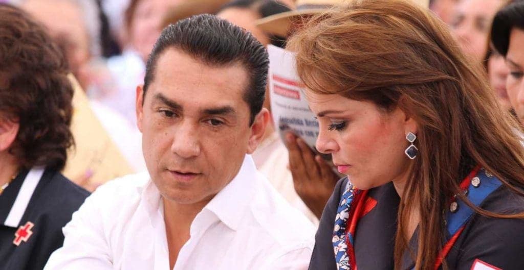 Dictan auto de formal prisión contra José Luis Abarca y su esposa por nexos con “Guerreros Unidos”