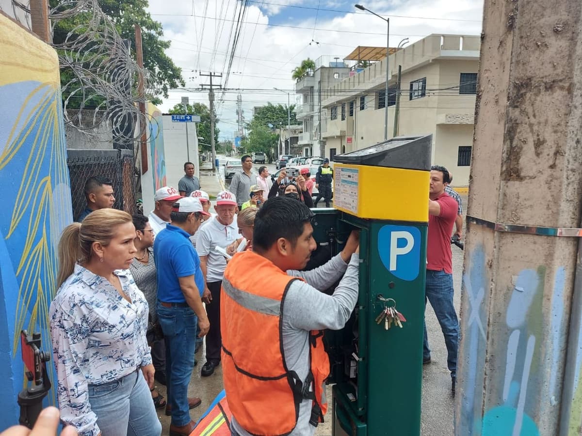 Acto de justicia: retiran parquímetros de dos colonias de Playa del Carmen 