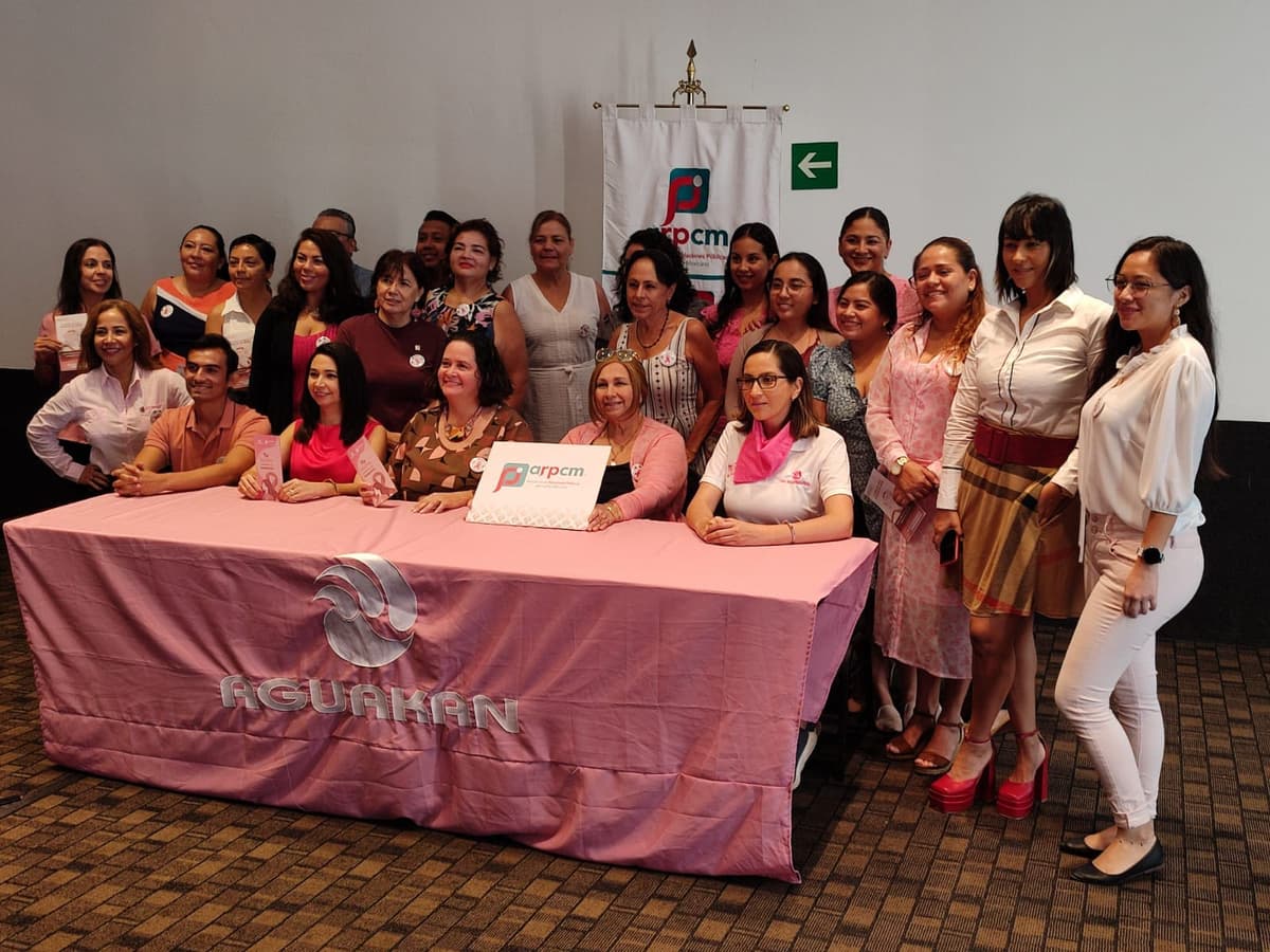 Con "desayuno rosa", Aguakan concluye el mes de la lucha contra el cáncer de mama