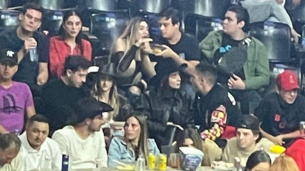 Captan a jugadores de Chivas en concierto de Christian Nodal a días de jugar el repechaje