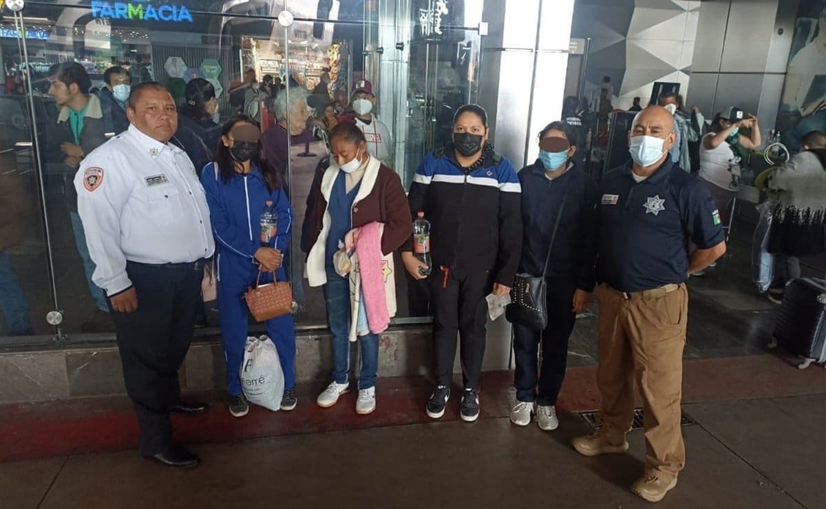 Rescatan a 2 jóvenes secuestradas por trailero en Naucalpan