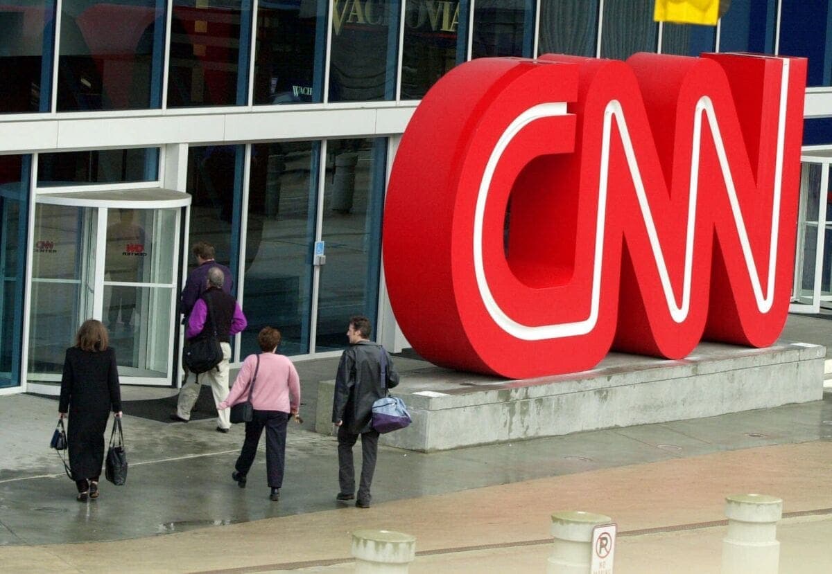 ÚLTIMO MOMENTO: Anuncia CNN ola de despidos