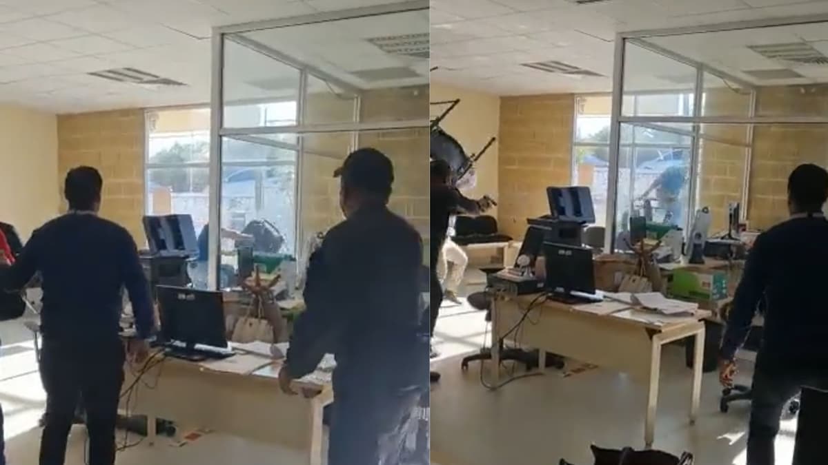 VIDEO: Delincuente esposado escapa de juzgado en Jalisco tras destruir cristal con una silla