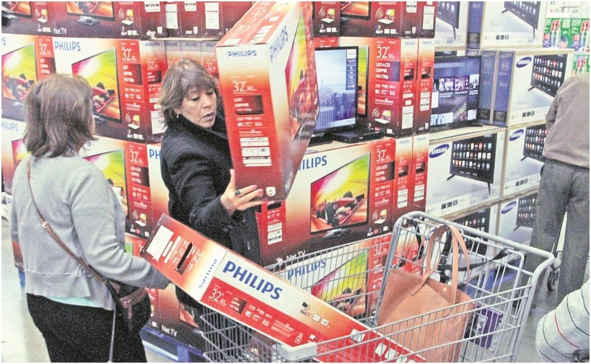 Pantallas de un peso, error o no, tiendas deberán cumplir oferta: Profeco