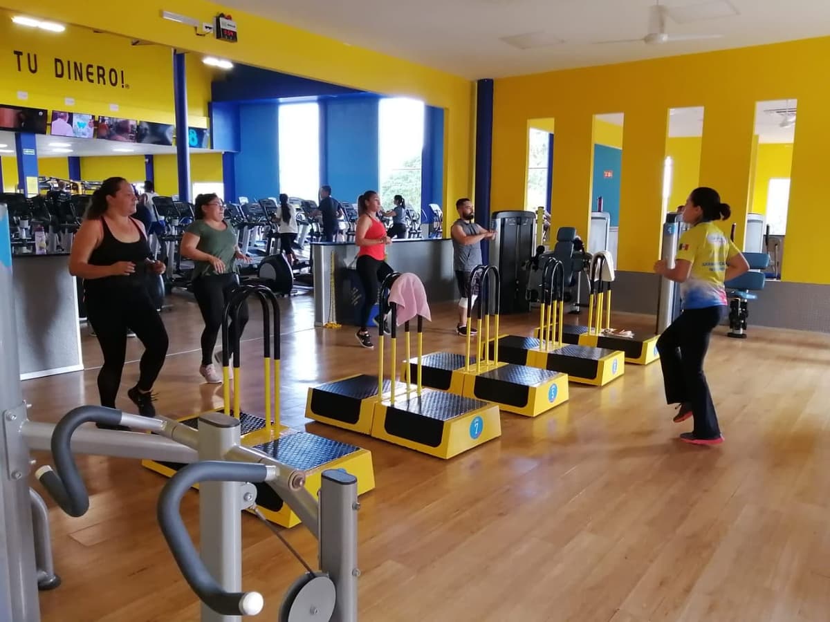 Cierra de la noche a la mañana California Fitness Playa del Carmen y deja a clientes con anualidades pagadas