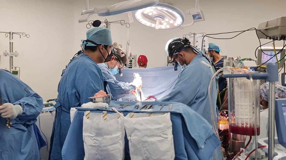 IMSS realiza el primer trasplante bipulmonar en su historia