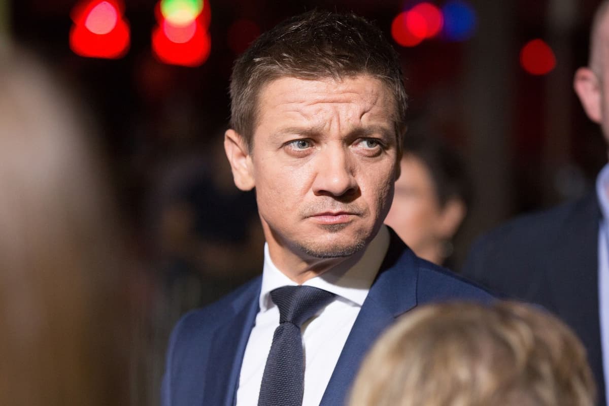 Jeremy Renner, 'Ojo de Halcón', resulta gravemente herido en un accidente