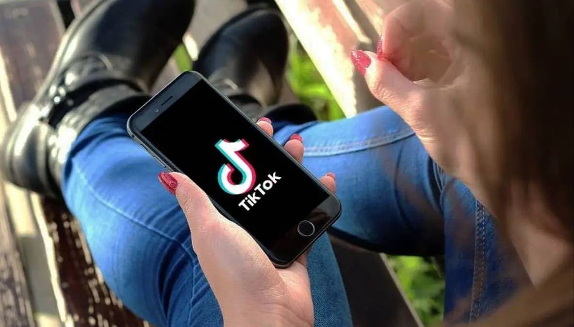 Alertan de reto de TikTok que incita a los jóvenes a fingir su desaparición