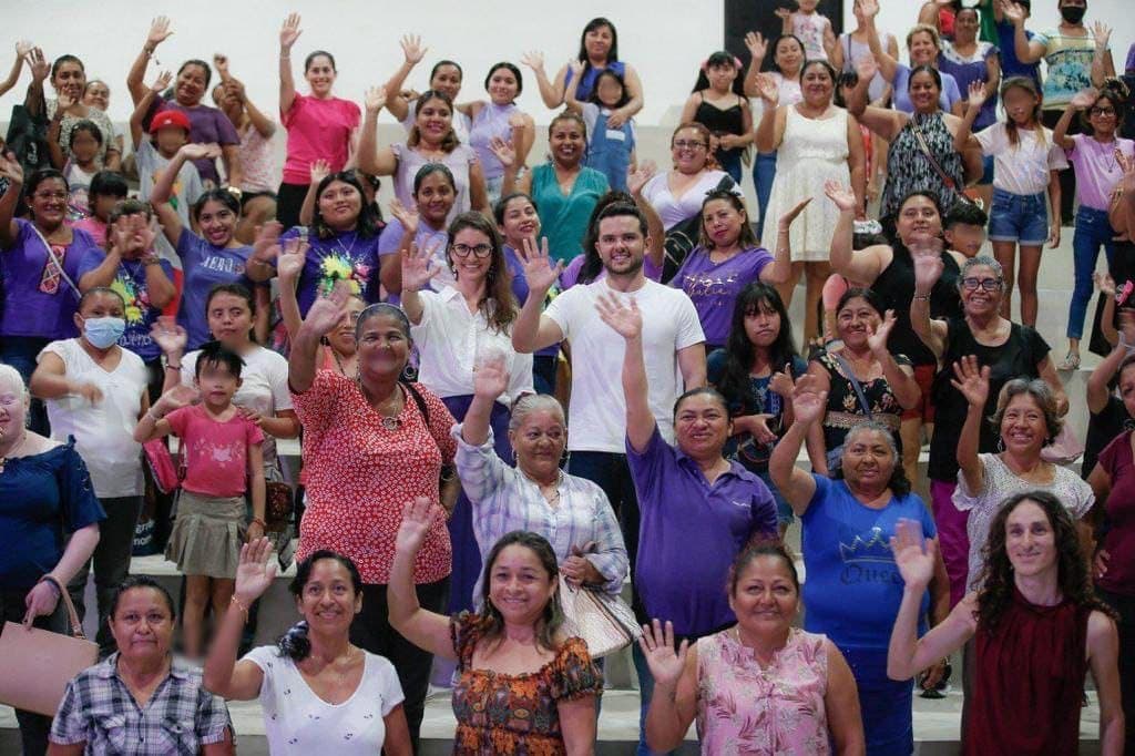 Se beneficiarán más mujeres con los Programas del Bienestar y el rescate de espacios públicos en Quintana Roo: Pablo Bustamante