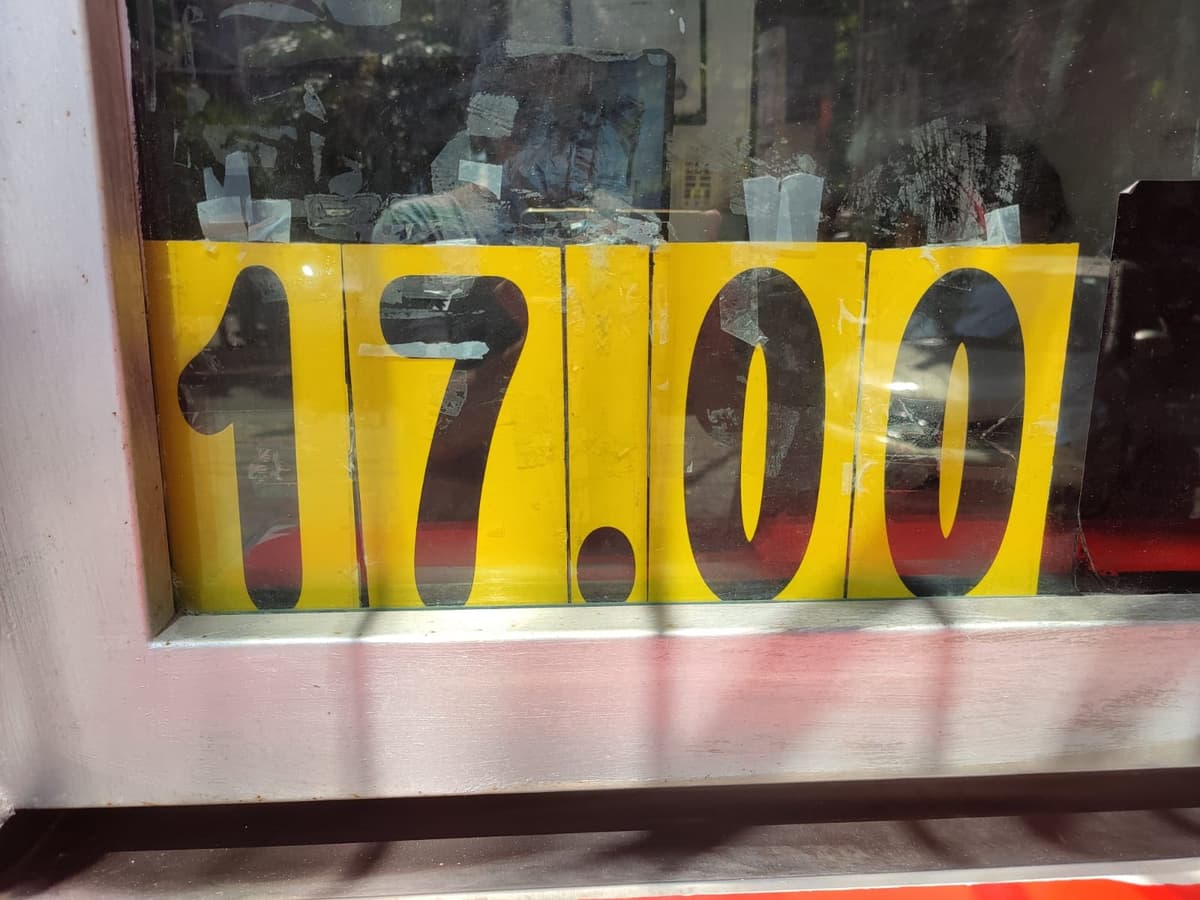 ¡Compra ahora! Dólar se vende a 17 pesos en Cancún
