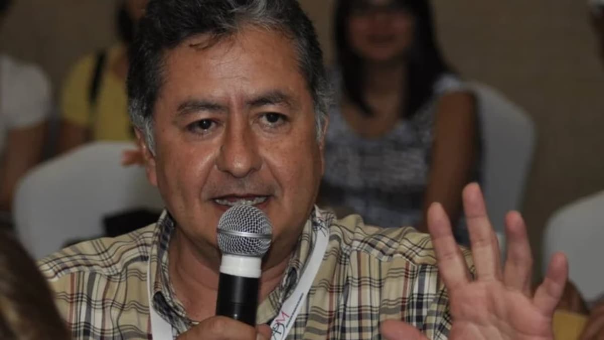 Encuentran muerto a periodista de Proceso en hotel de CDMX