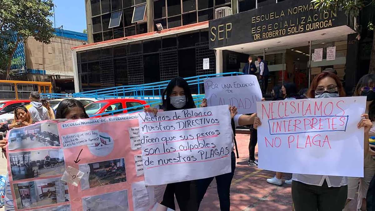 Chinches invaden escuela en Polanco y alumnos salen protestar para que erradiquen la plaga