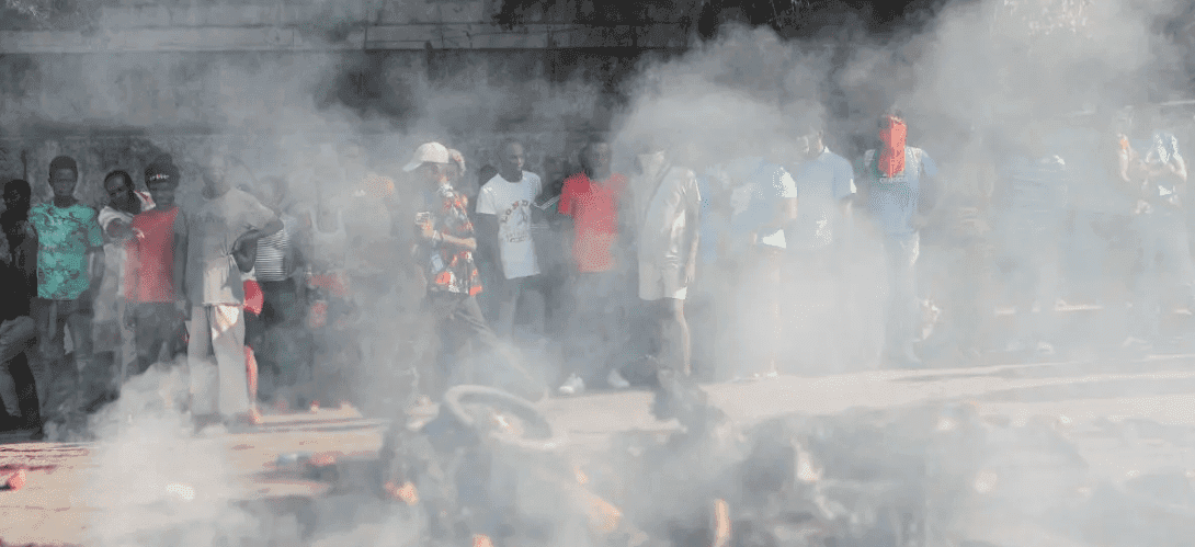 Golpean y queman vivos a 14 supuestos pandilleros en Haití