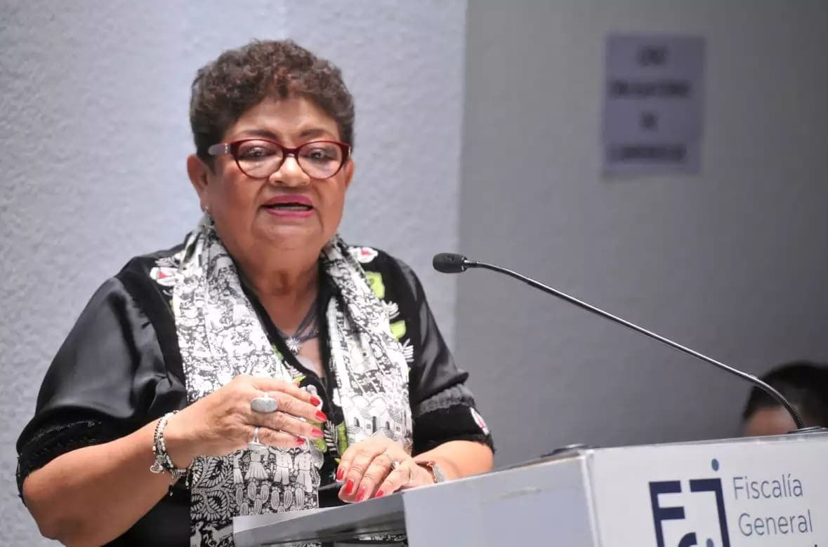 Acusan a la fiscal Ernestina Godoy de armar fiesta con recursos públicos