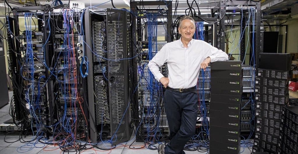 Pionero de IA renuncia a Google y alerta sobre el futuro: “No sabremos qué es verdad”