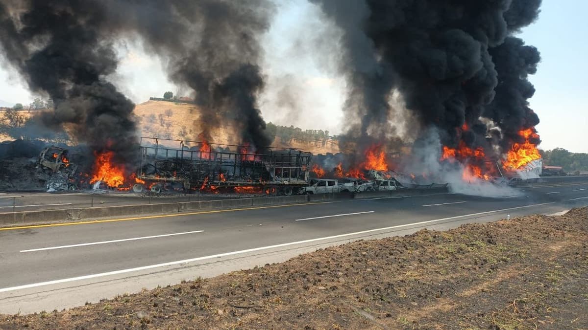 Video: Carambola en la autopista Zapotlanejo-Lagos de Moreno, Jalisco, deja varios heridos