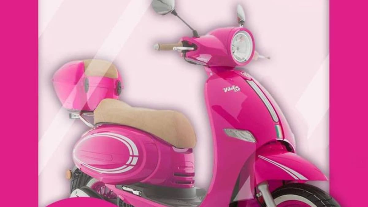 Ricardo Salinas anuncia moto inspirada en 'Barbie' y causa furor en redes