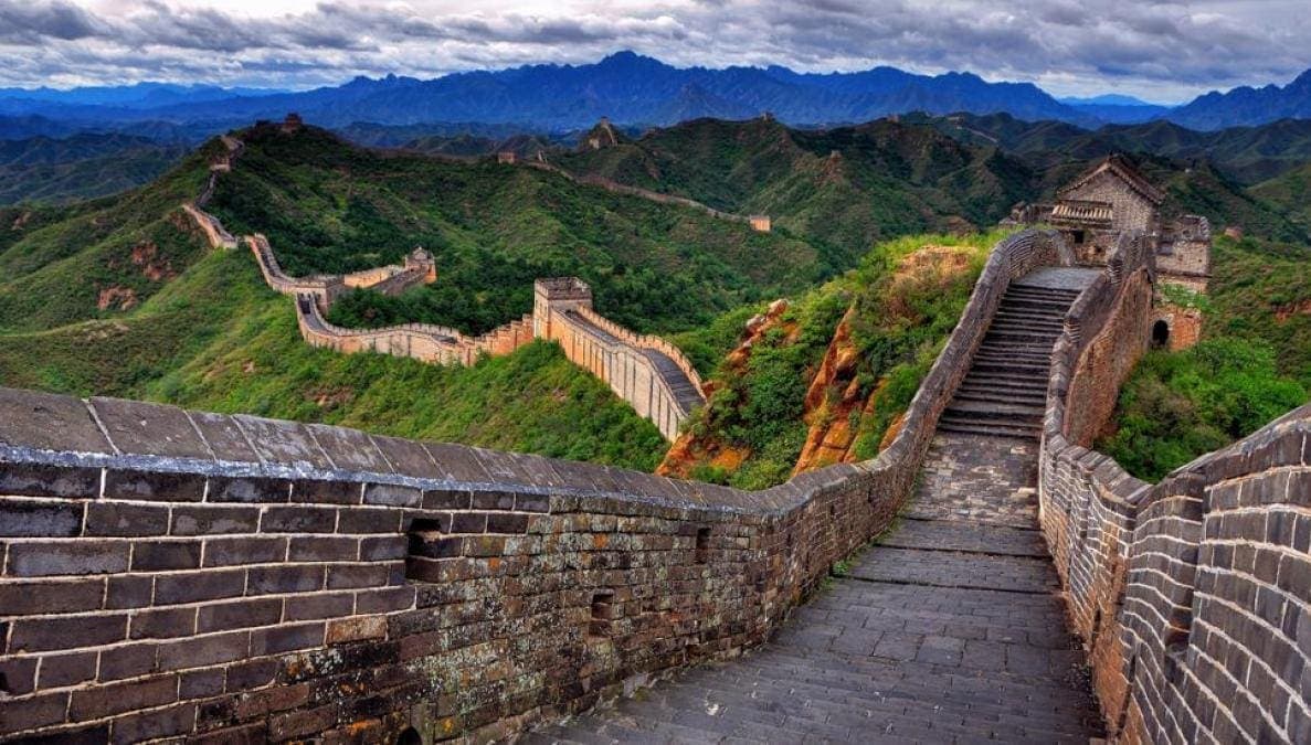 Detienen a dos personas por cavar hoyo en la Gran Muralla China