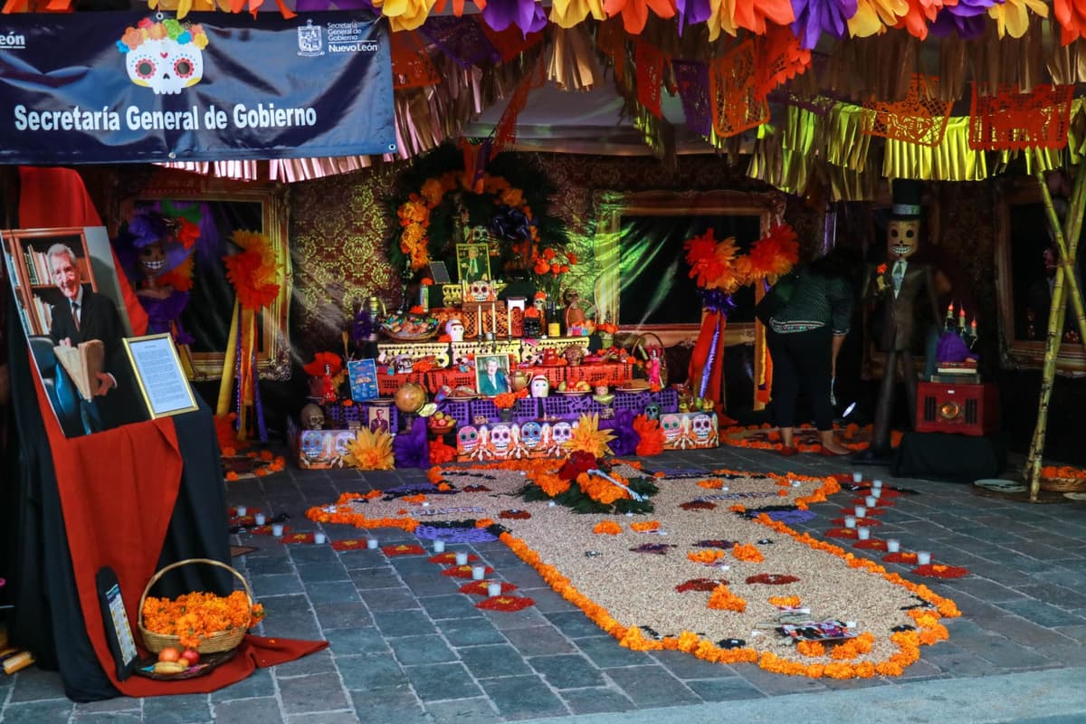 Nuevo León busca establecer Récord Guinness con un altar de muertos monumental