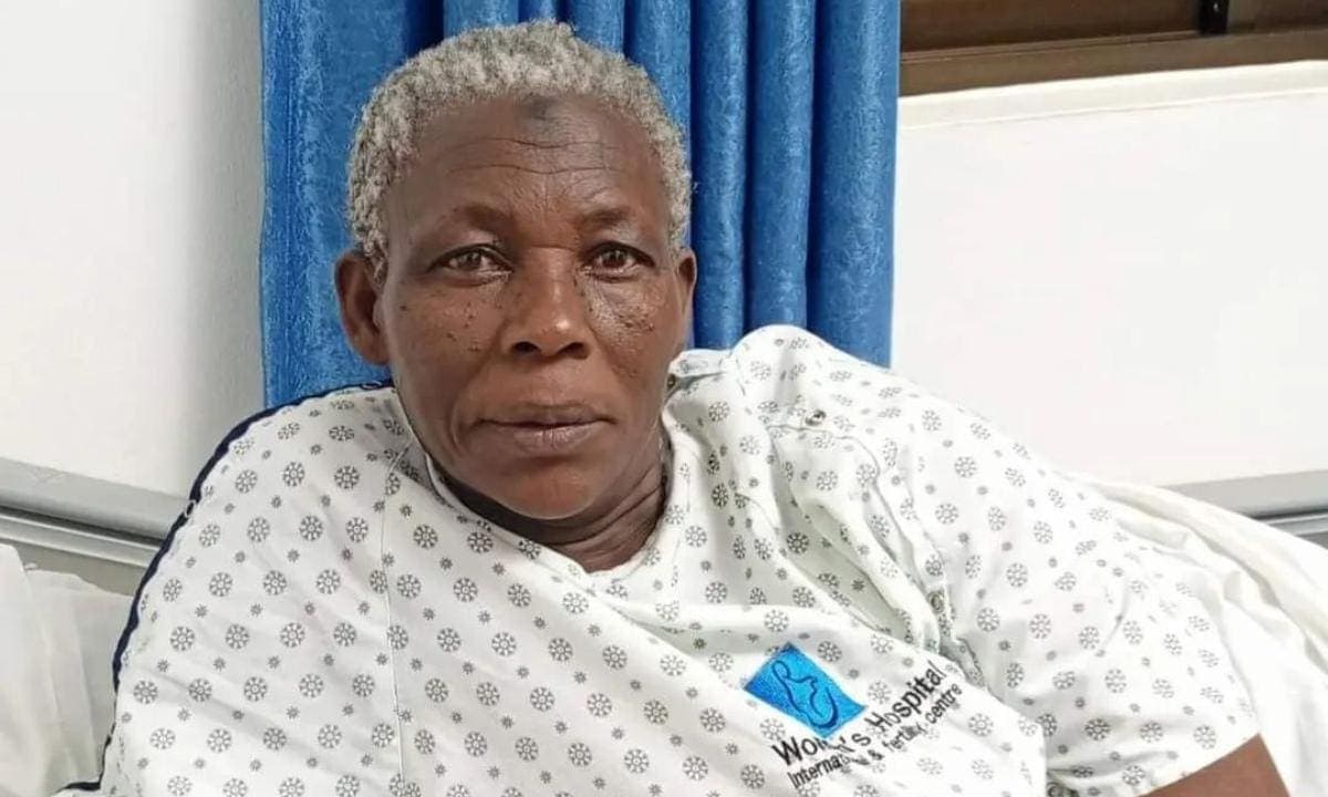 Mujer de 70 años da a luz a gemelos en Uganda