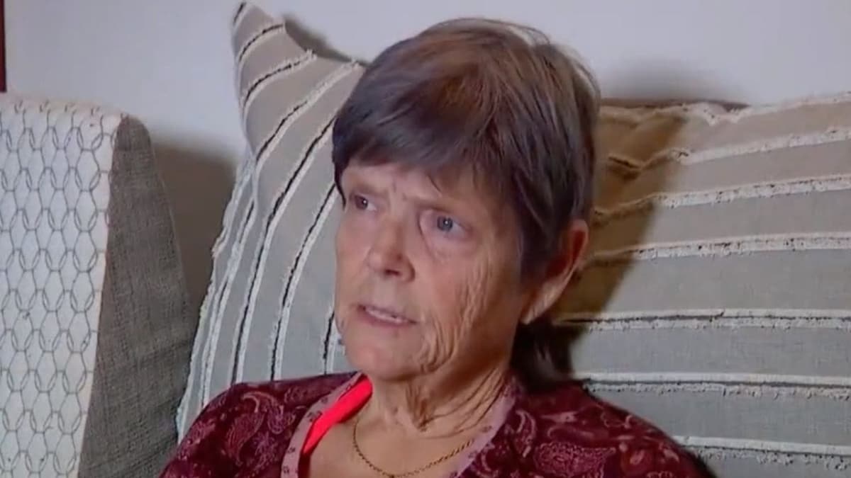 Mujer de 65 años se gasta 200 mil pesos para un estiramiento de piel; médicos se equivocan y le colocan implantes