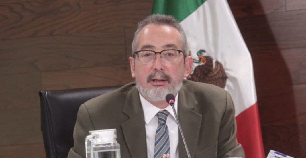 Tras el escándalo por uso de tarjeta corporativa en table dance, Óscar Guerra Ford renuncia a su cargo en el INAI