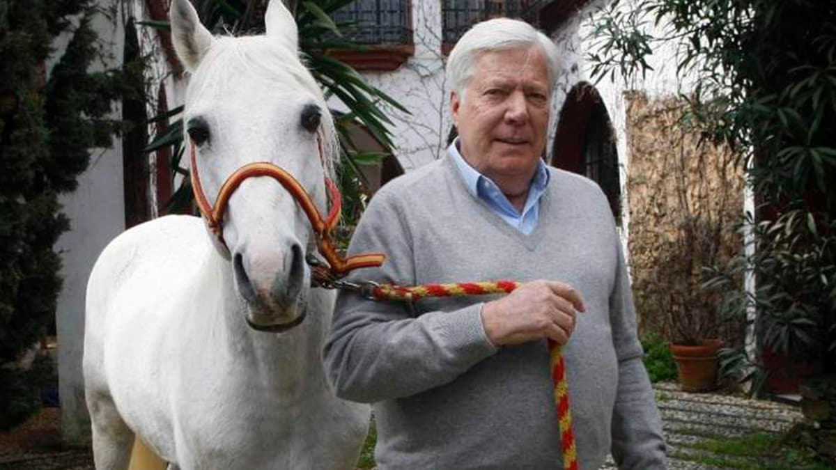 Heredero de la casa de modas Hermès planea dejar su fortuna a su jardinero