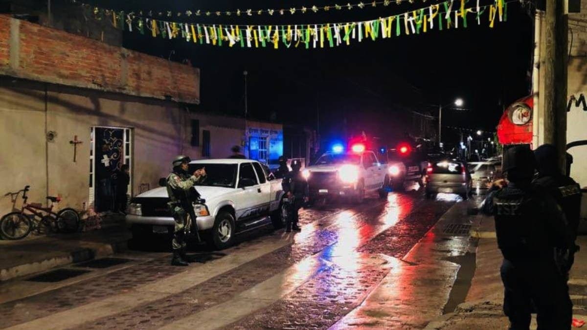 Torturan y matan a 5 jóvenes en Guanajuato; los hallan atrás de una universidad en Celaya